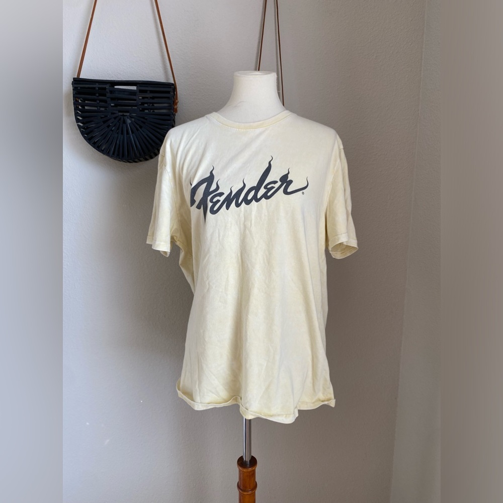 Fender for Lucky Brand Yellow Short Sleeve T-Shirt, Size XL